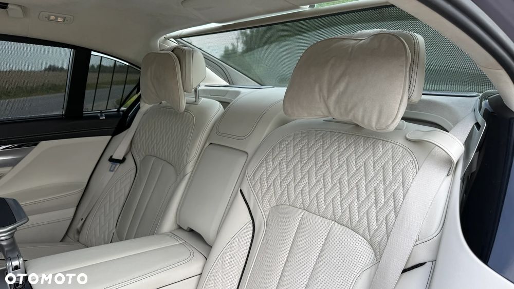 BMW Seria 7 750Li xDrive Edition Exclusive - 18