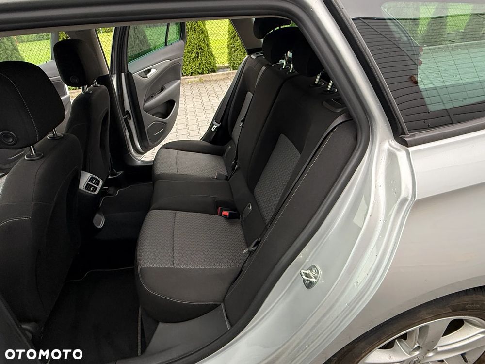 Opel Insignia - 13