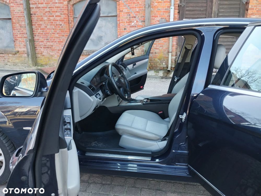 Mercedes-Benz Klasa C 320 CDI 7G-TRONIC Avantgarde DPF - 10