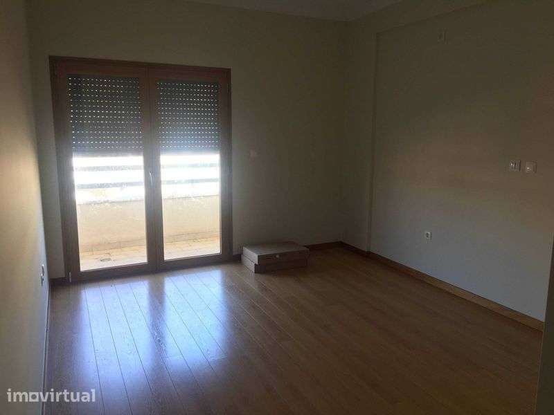 Apartamento T4 colinas do cruzeiro arrenda-se - Grande imagem: 2/12