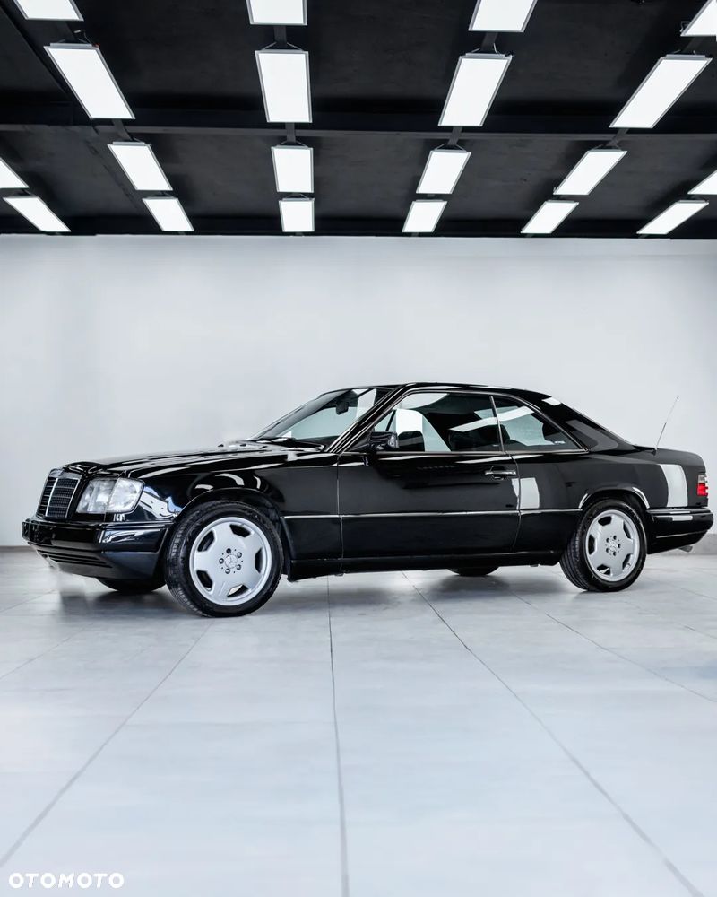 Mercedes-Benz W124 (1984-1993) - 1