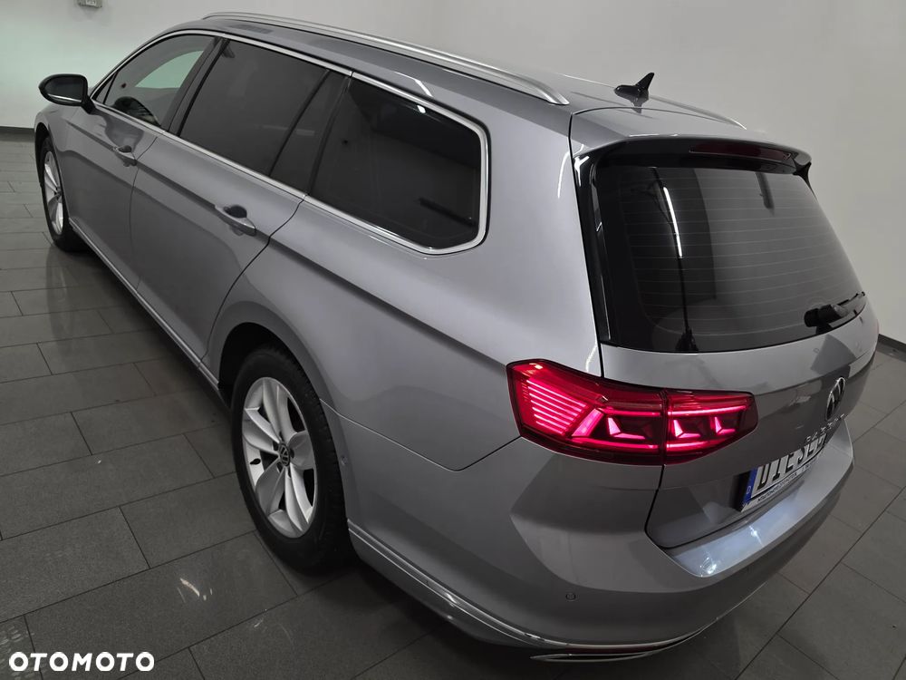 Volkswagen Passat - 5