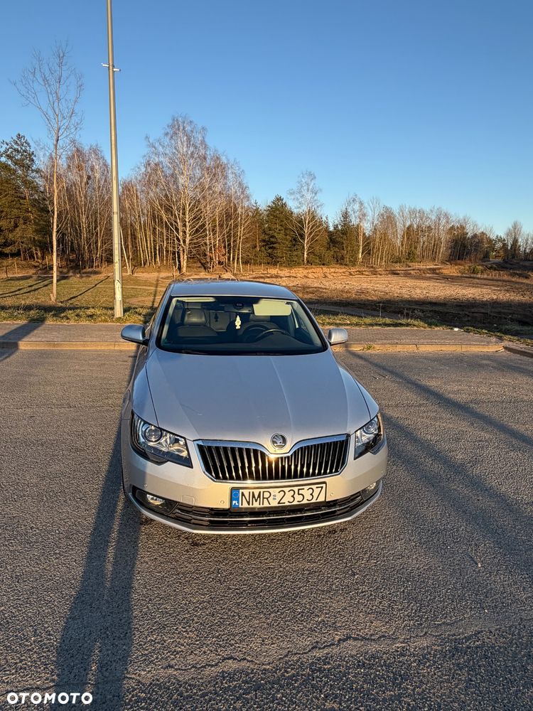 Skoda Superb 2.0 TDI Elegance DSG - 7