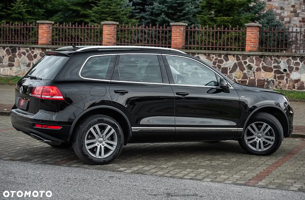Volkswagen Touareg 3.0 V6 TDI BMT R-Style - 4