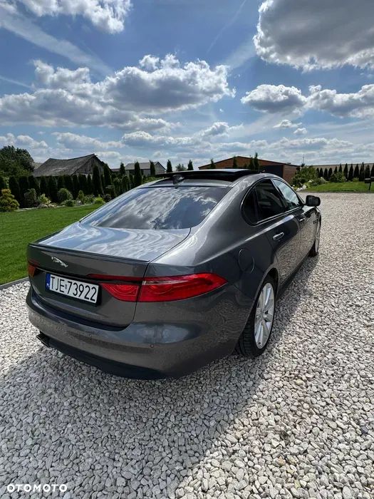 Jaguar XF 2.0 i4D AWD R-Sport - 5