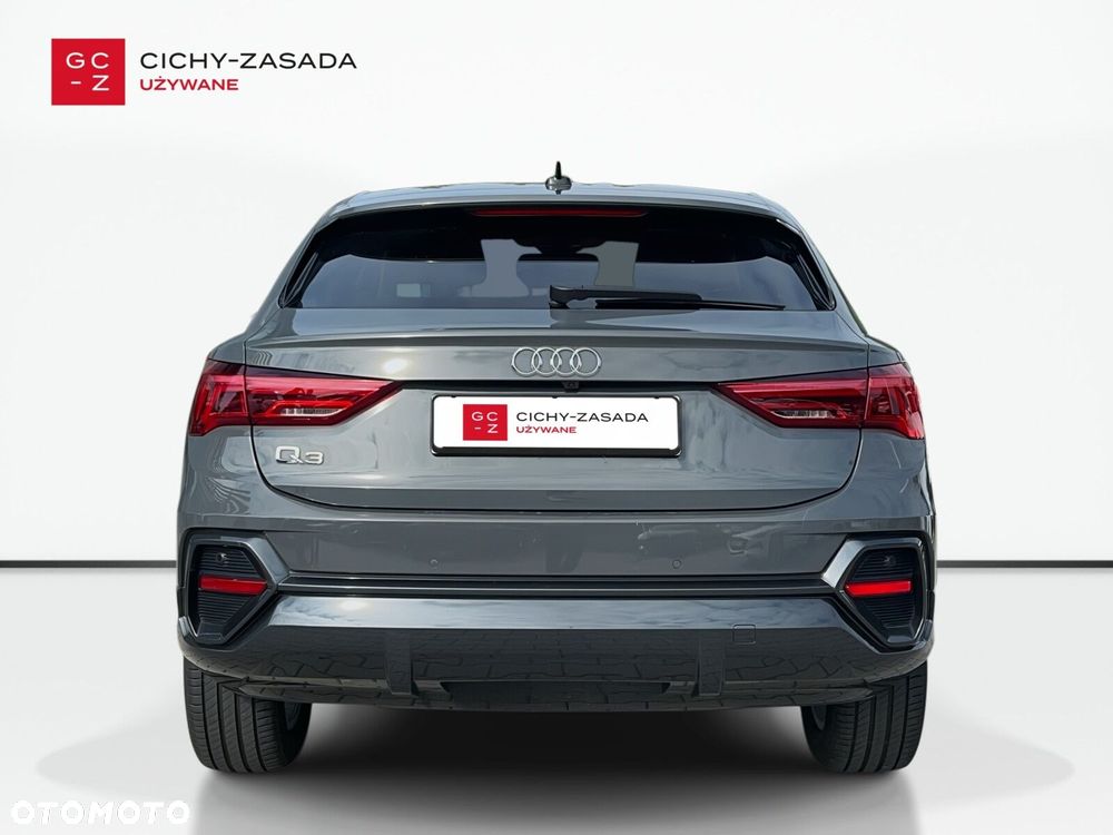 Audi Q3 Sportback - 4