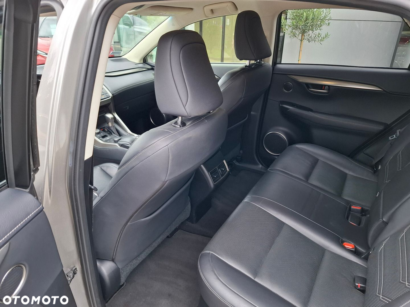 Lexus NX 300h Comfort AWD - 15