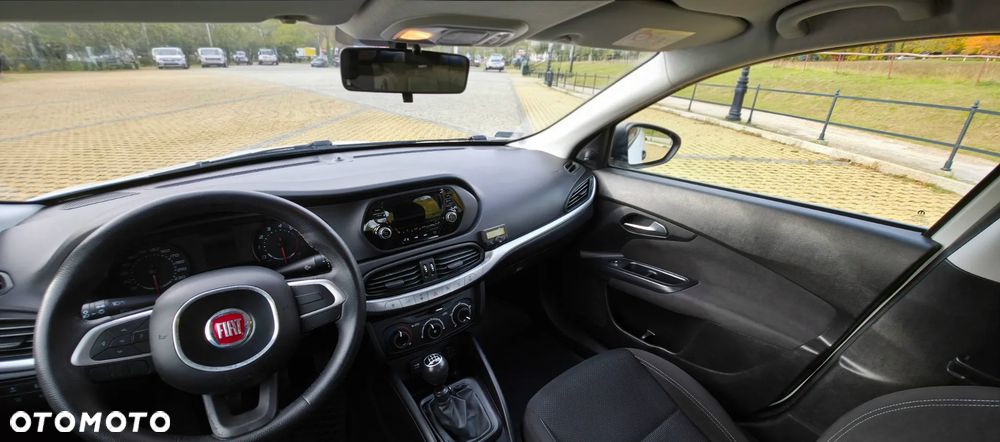 Fiat Tipo - 12