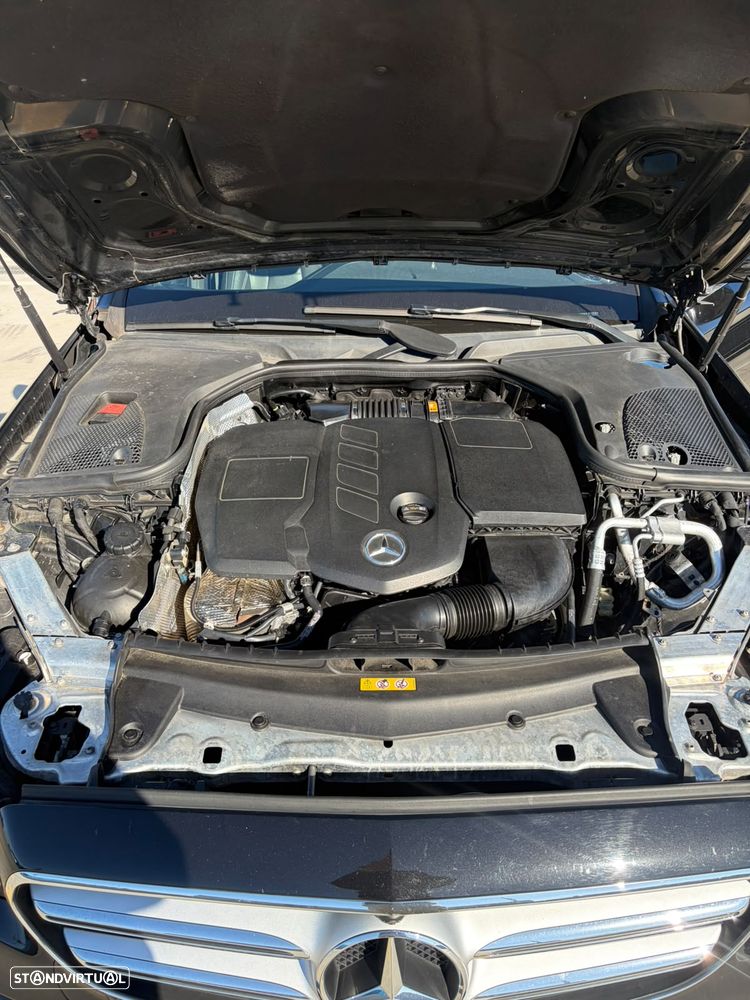 Mercedes-Benz E 220 d 9G-TRONIC AMG Line - 12
