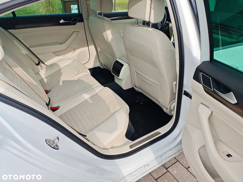 Volkswagen Passat 2.0 TDI BMT Highline DSG - 9