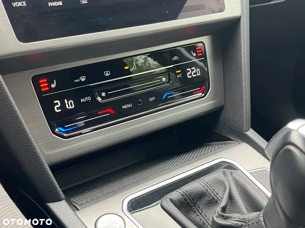 Volkswagen Passat 1.5 TSI EVO Essence DSG - 16