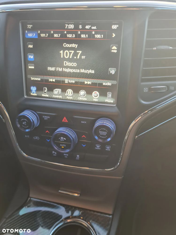 Jeep Grand Cherokee - 29