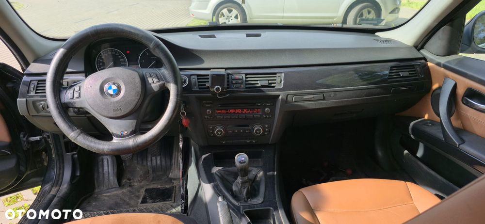 BMW Seria 3 320d - 10