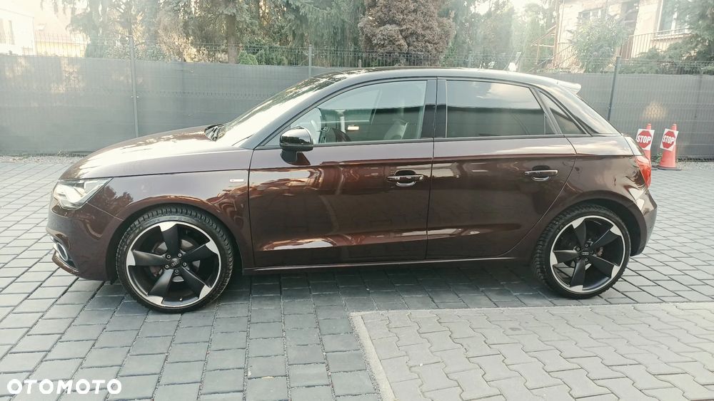 Audi A1 Sportback 1.6 TDI S tronic S line Sportpaket - 4
