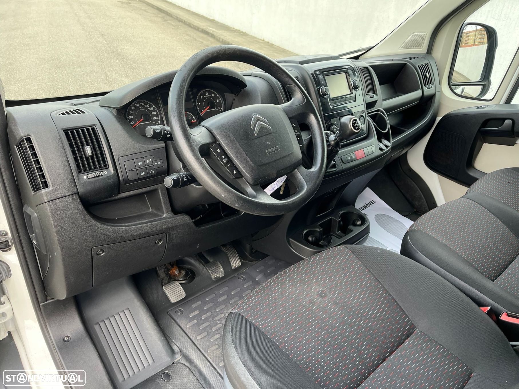 Citroën Jumper 2.0 BlueHDi 35 L4 CD - 19