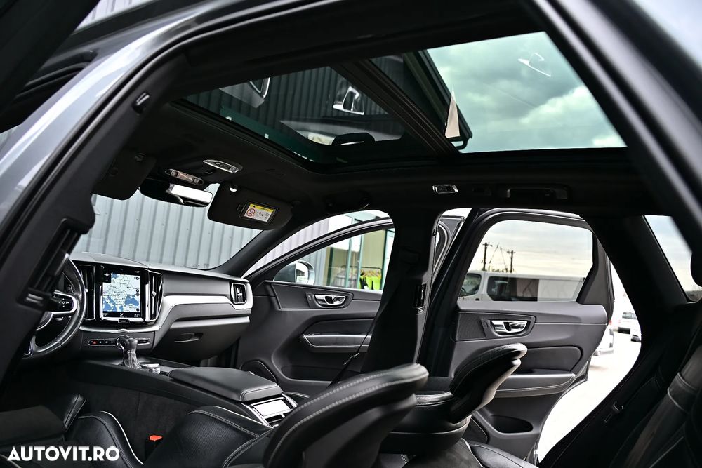 Volvo XC 60 D5 AWD R-Design - 30