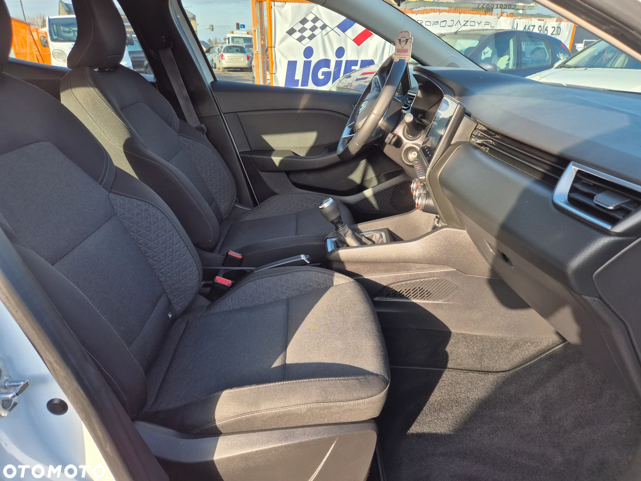 Renault Clio SCe 75 BUSINESS EDITION - 10