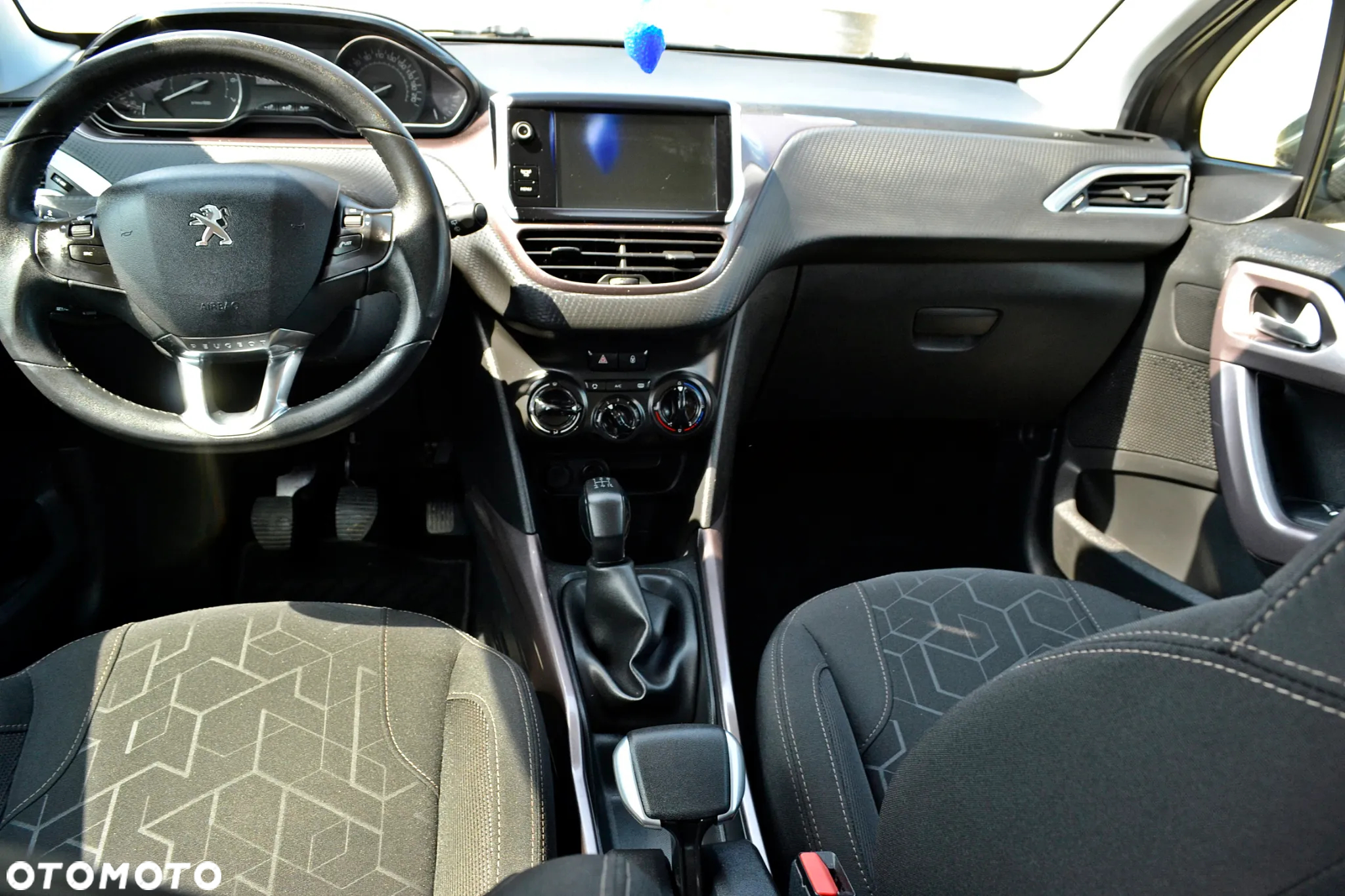 Peugeot 2008 - 14