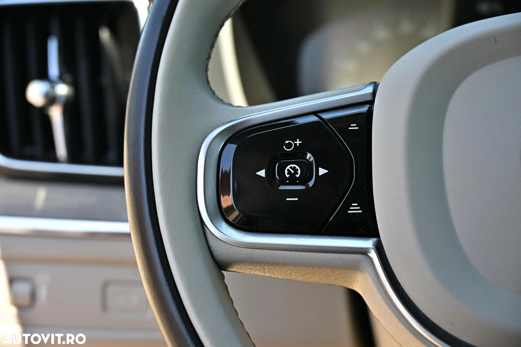 Volvo XC 60 D4 AWD Geartronic Inscription - 26