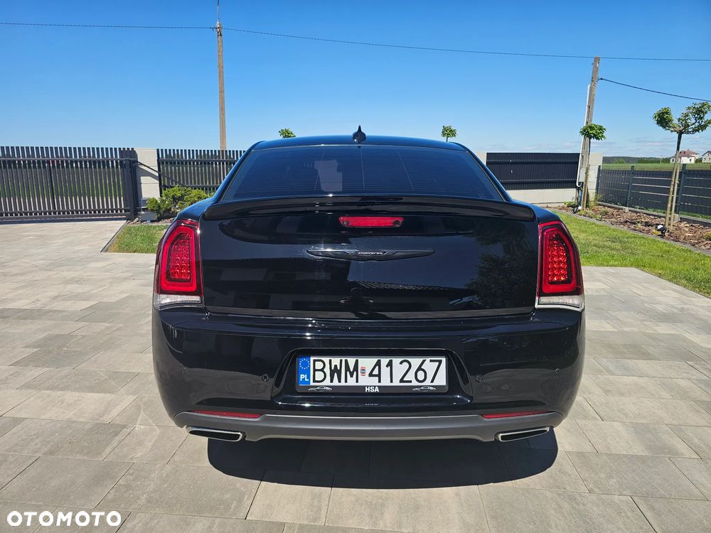 Chrysler 300s - 9