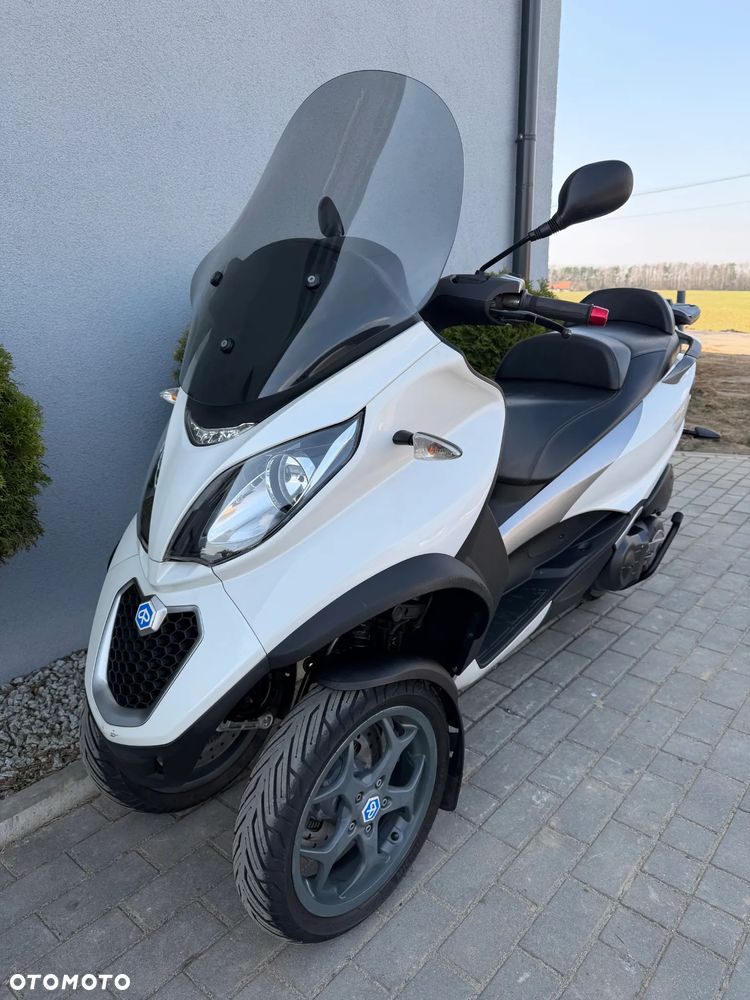 Piaggio MP-3 - 8