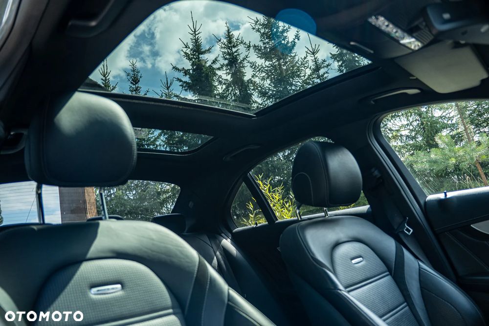 Mercedes-Benz Klasa C AMG 63 AMG Speedshift 7G-MCT - 22