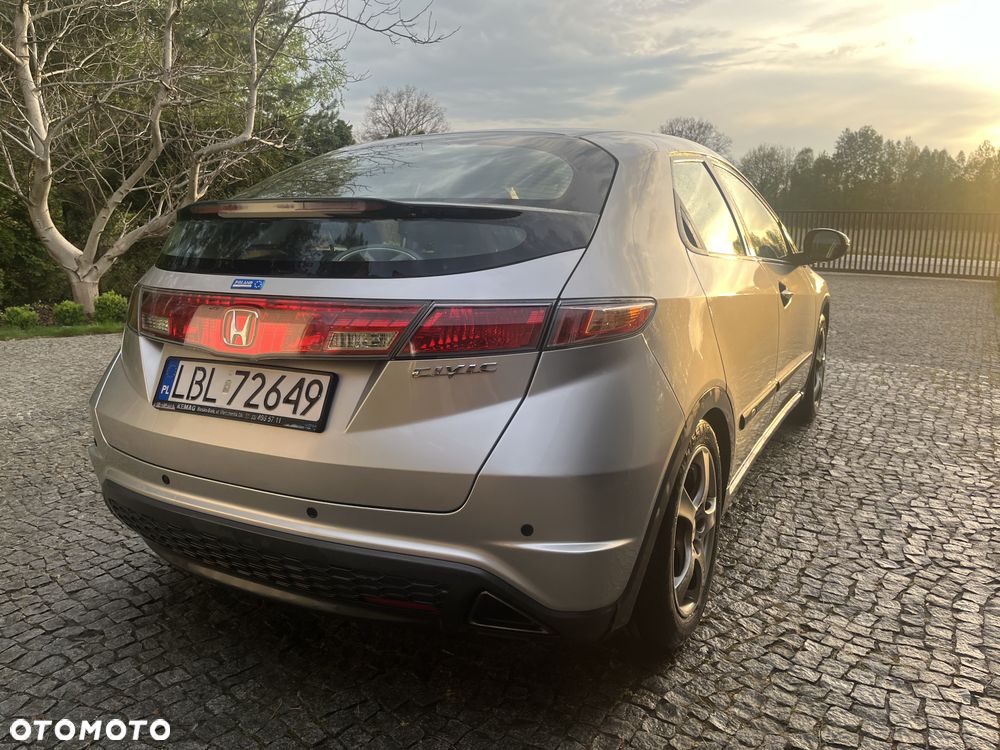 Honda Civic 1.8 Comfort - 8