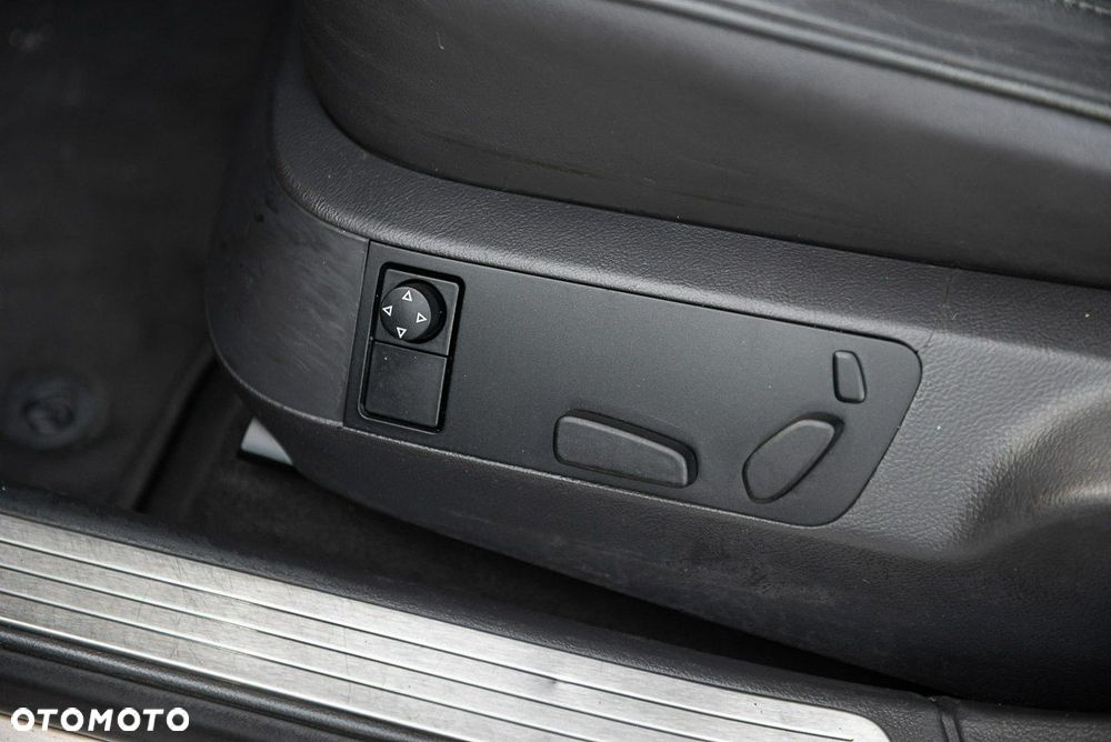 Volkswagen Phaeton - 26