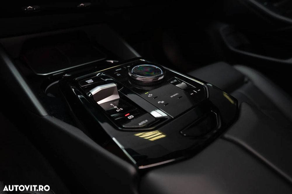 BMW Seria 5 520i AT MHEV - 18