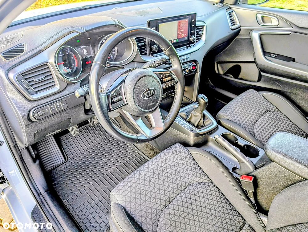 Kia Ceed 1.6 CRDi SCR L - 11