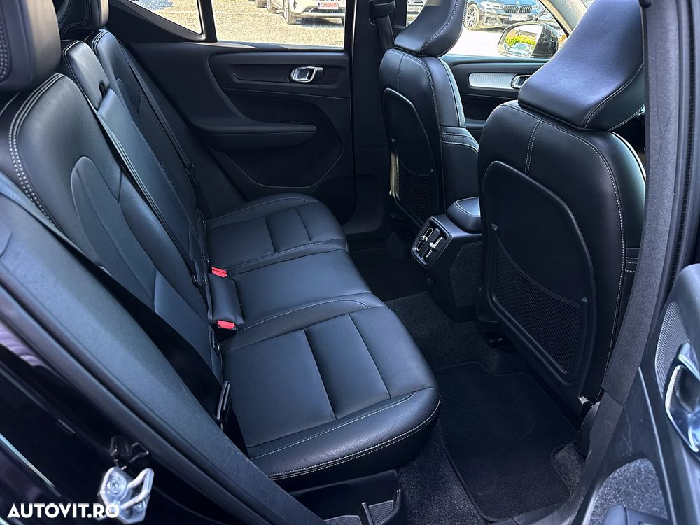 Volvo XC 40 D4 AWD Momentum Pro - 39