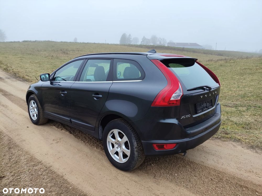 Volvo XC 60 - 4