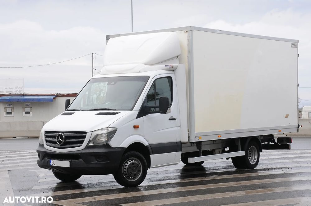 Mercedes-Benz Sprinter - 2