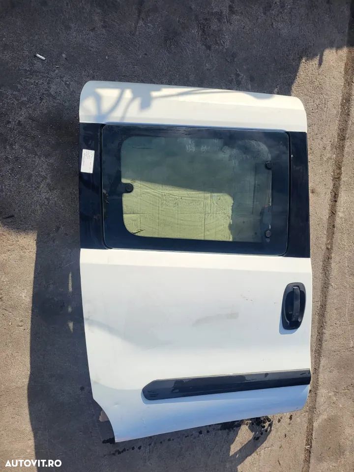 Vindem usa dreapta culisanta  laterala complecta  pentru Fiat Doblo 2014 - 4
