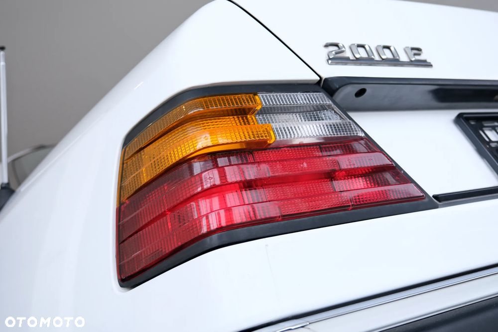 Mercedes-Benz W124 (1984-1993) - 16