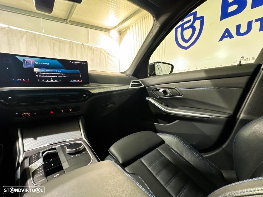 BMW 330 e Pack Desportivo M Auto - 22