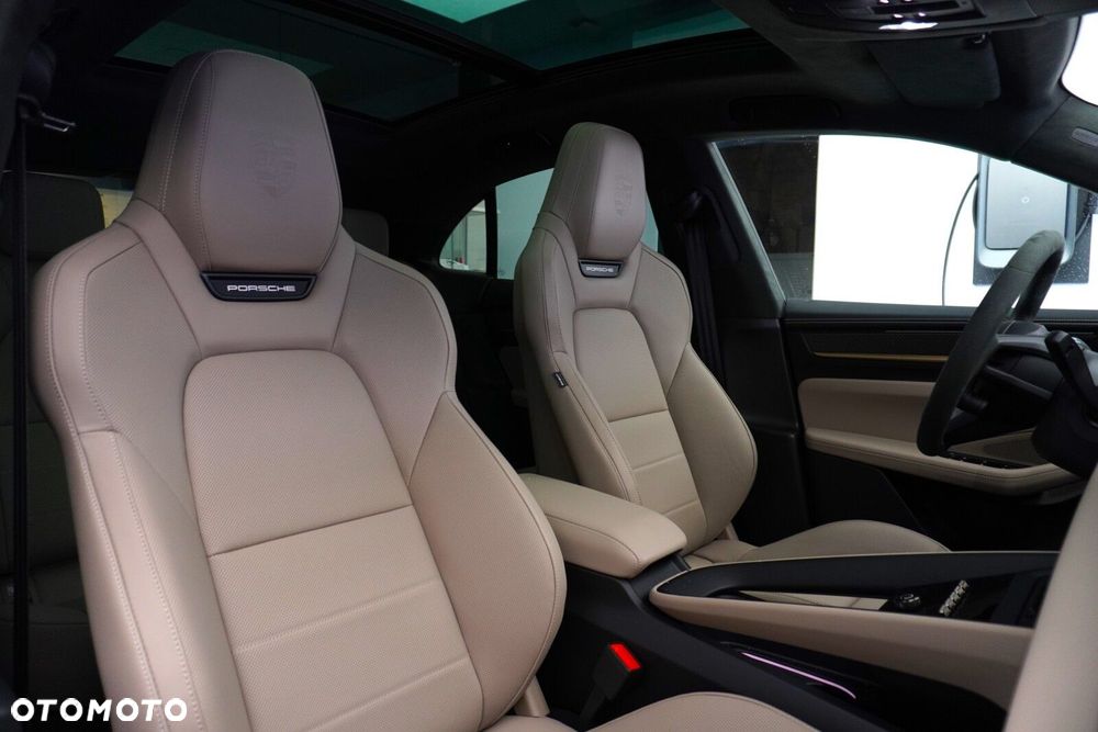 Porsche Macan - 21