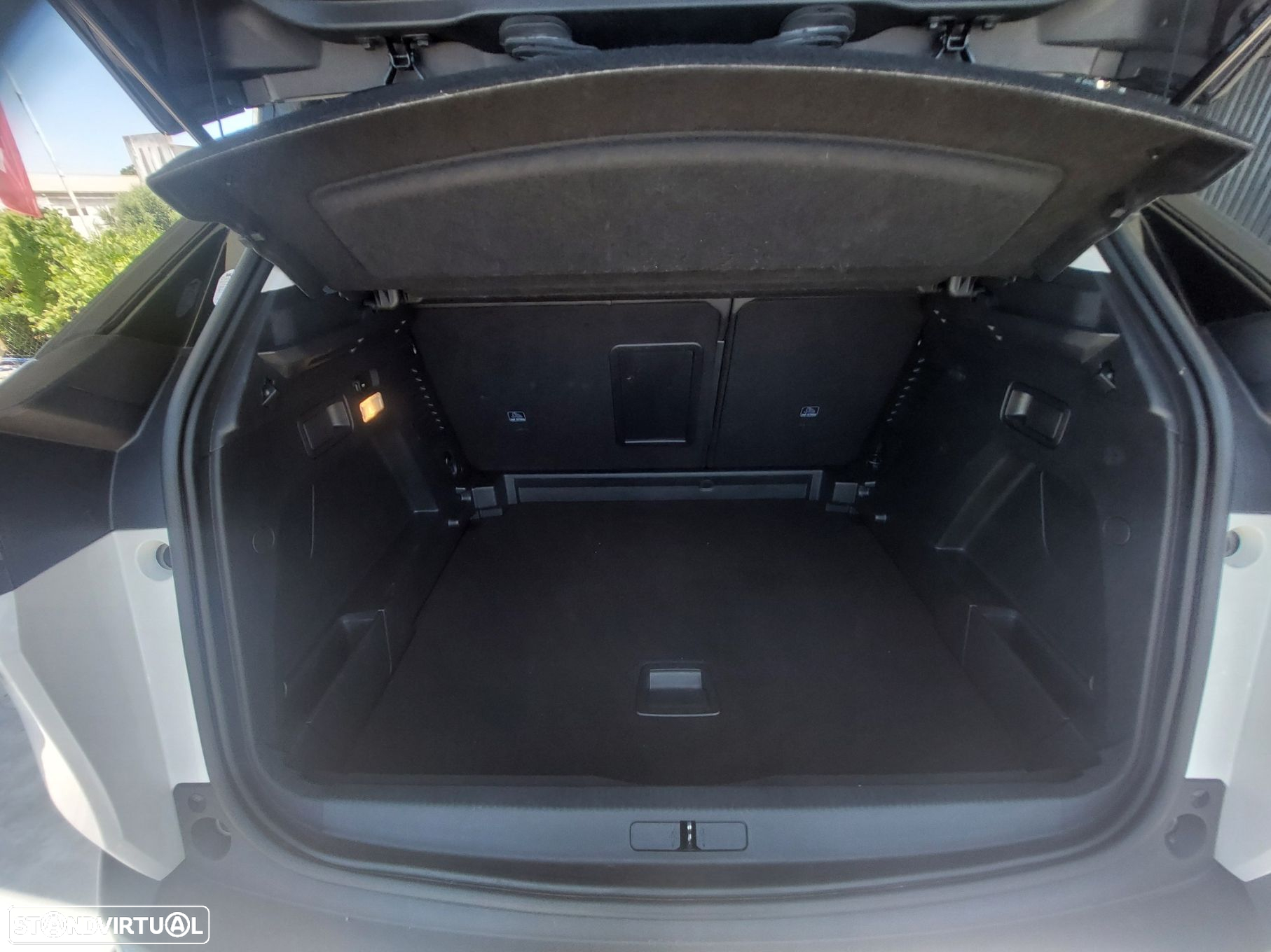 Peugeot 3008 1.2 PureTech Allure - 16