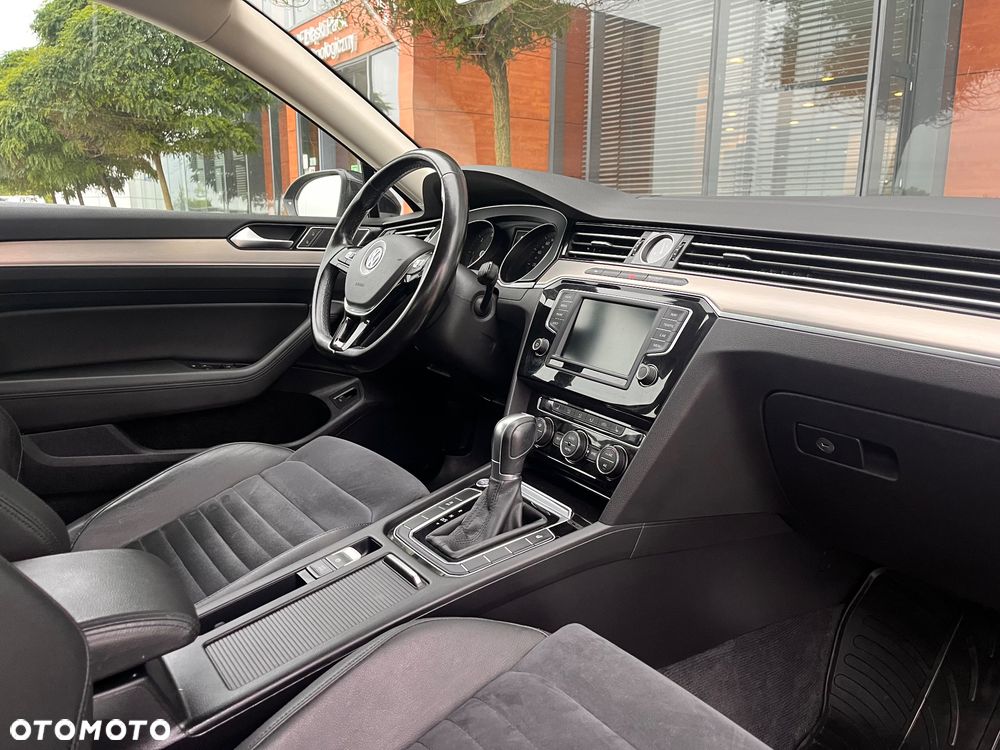 Volkswagen Passat - 27