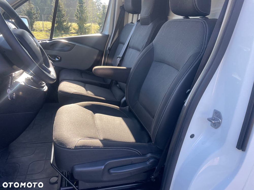 Renault Trafic - 32
