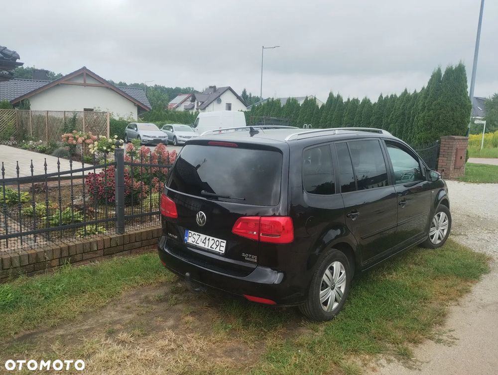 Volkswagen Touran 2.0 TDI DPF BlueMotion Technology Comfortline - 1