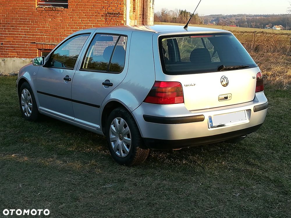 Volkswagen Golf 1.6 Comfortline - 1
