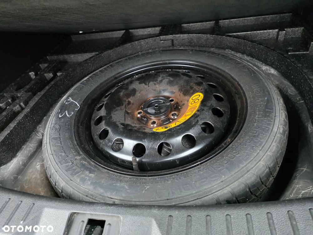 Ford Kuga 2.0 TDCi 4x2 Titanium - 33