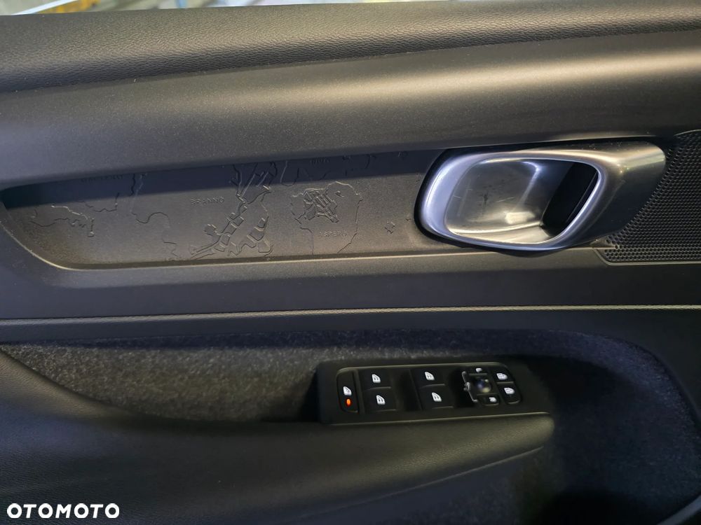Volvo XC 40 T3 - 29