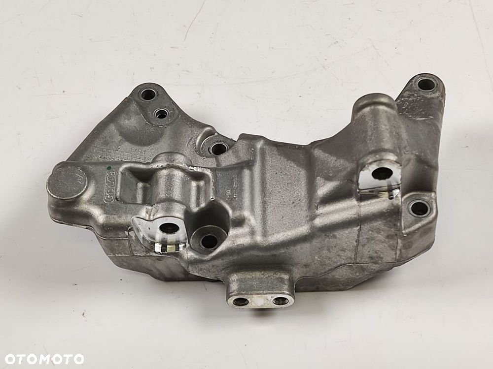 VOLVO XC40 2.0T T4 17-21r Łapa Mocowanie Alternatora - 1