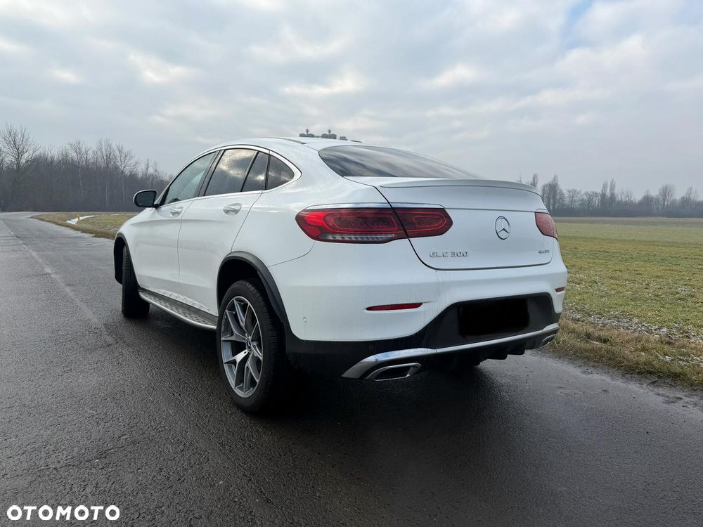 Mercedes-Benz GLC 300 4Matic 9G-TRONIC - 4