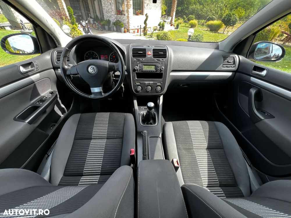 Volkswagen Golf 1.4 Comfortline - 26