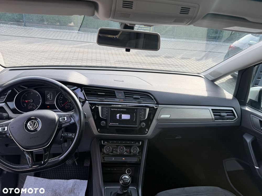 Volkswagen Touran 2.0 TDI BMT Highline - 30