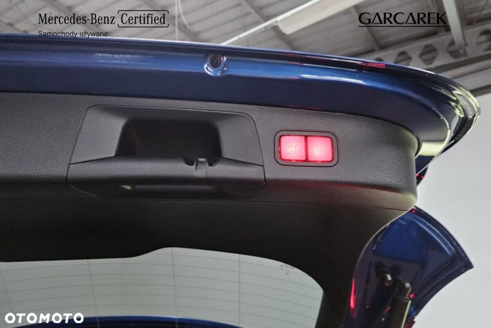 Mercedes-Benz GLA - 12