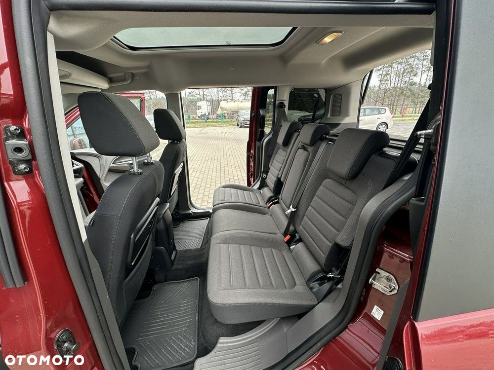 Ford Tourneo Connect - 13